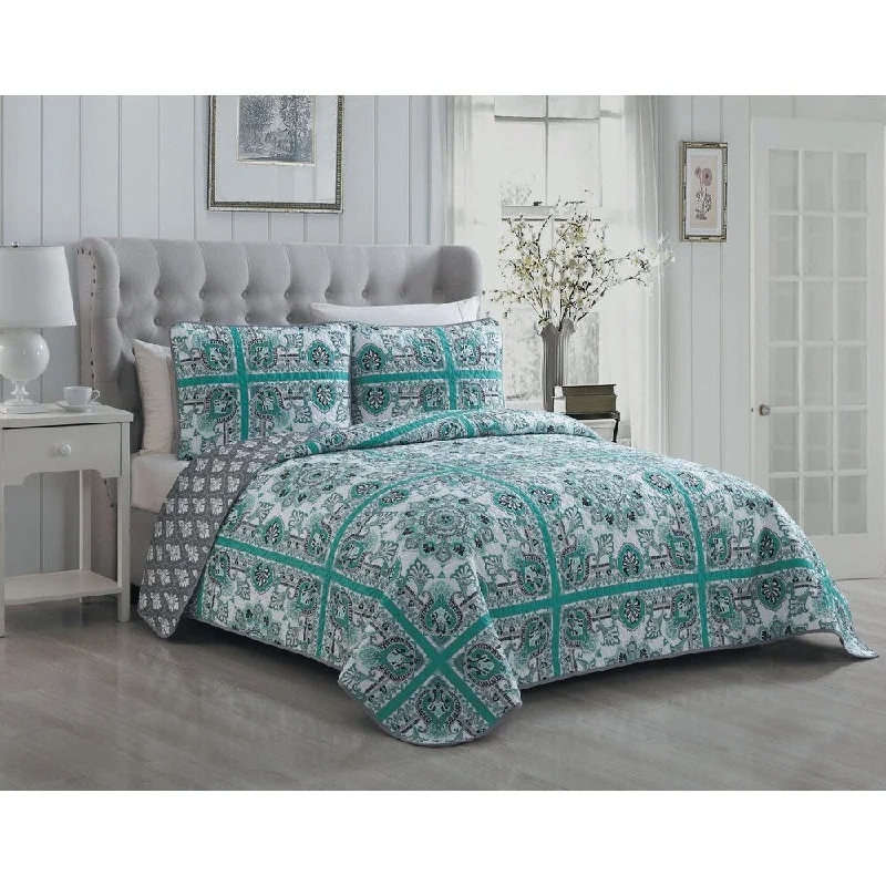 Avondale Manor Della 3-piece Quilt Set