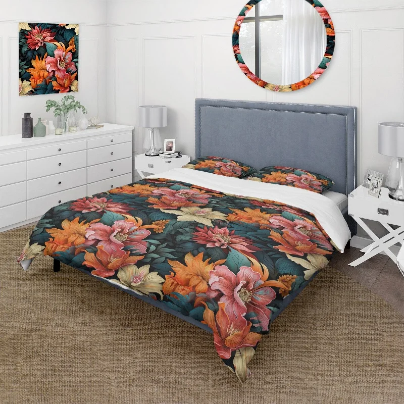 Designart "Modern Tropical Botanical Pattern I" Floral bedding covert set with 2 shams