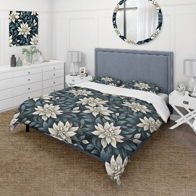 Designart "Monochrome Essence" Blue Cottage Bedding Cover Set With 2 Shams