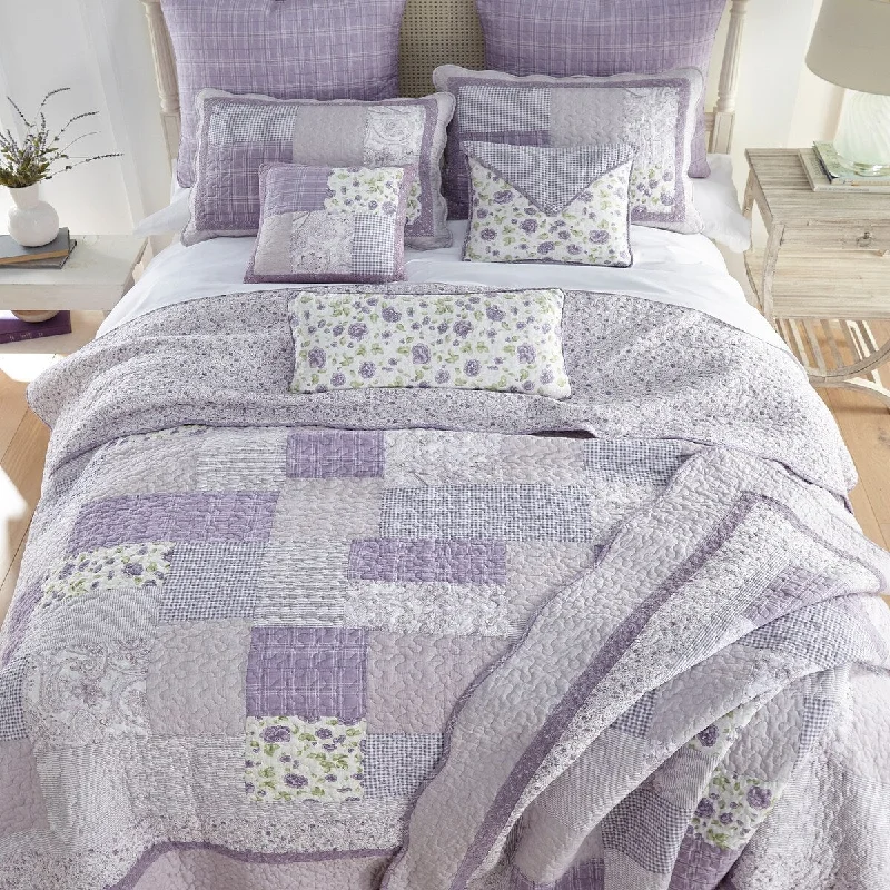 Donna Sharp Lavender Rose Quilt Set