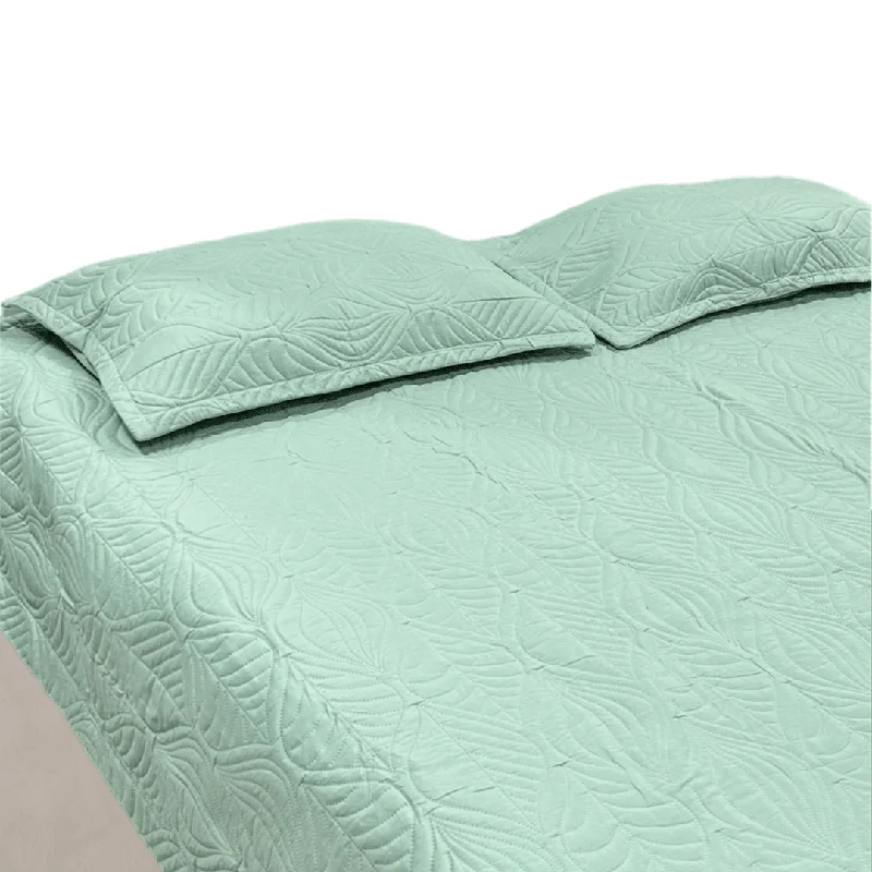 Light Sage Leaf Quilted bedspread