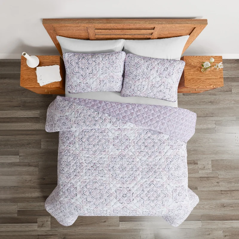 Adara Quilt Set