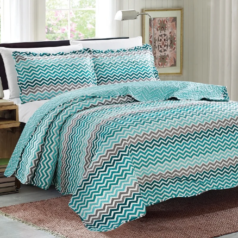 Glory Home Designs - Juliet 3 Piece Reversible Quilt Set - Aqua Zigzag