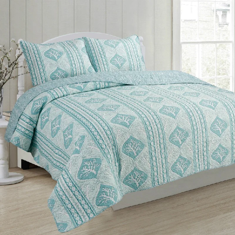 Panama Jack Antigua 3 piece Reversible Quilt Set