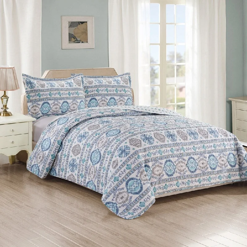 Panama Jack Toledo Quilt Set