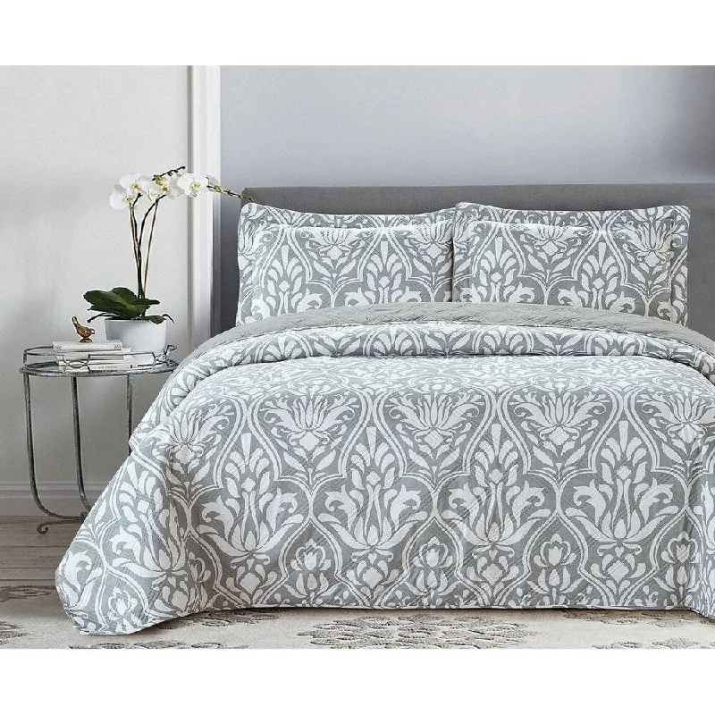 Porch & Den Kehrli Grey Damask King-size 3-piece Reversible Quilt Set