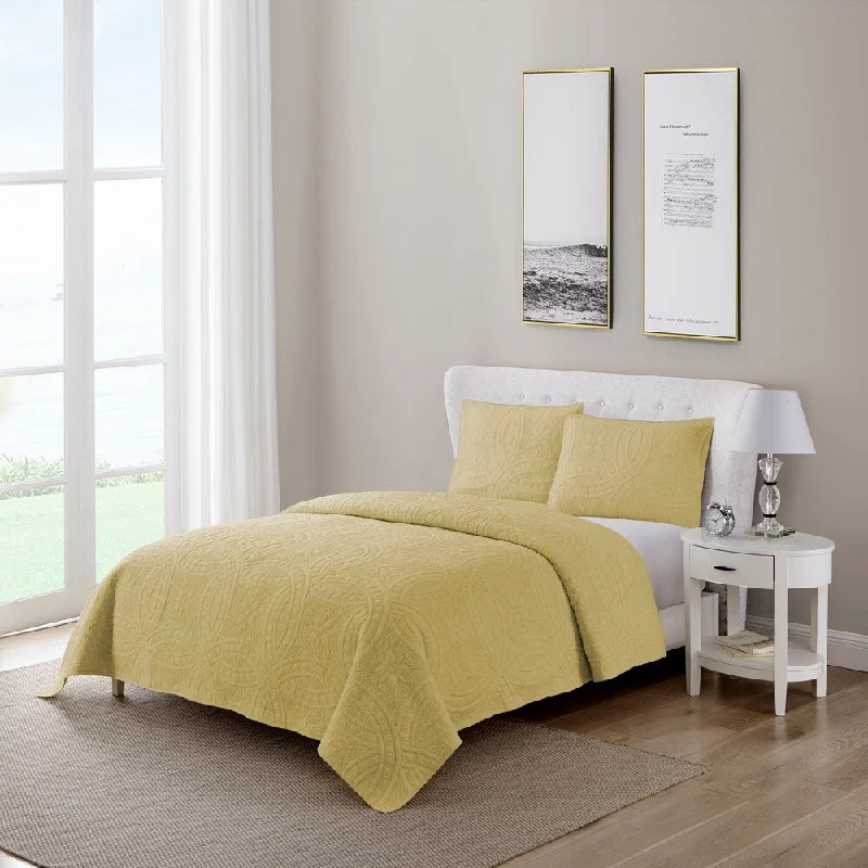 Regal Solid Cotton Quilt Set in Yellow