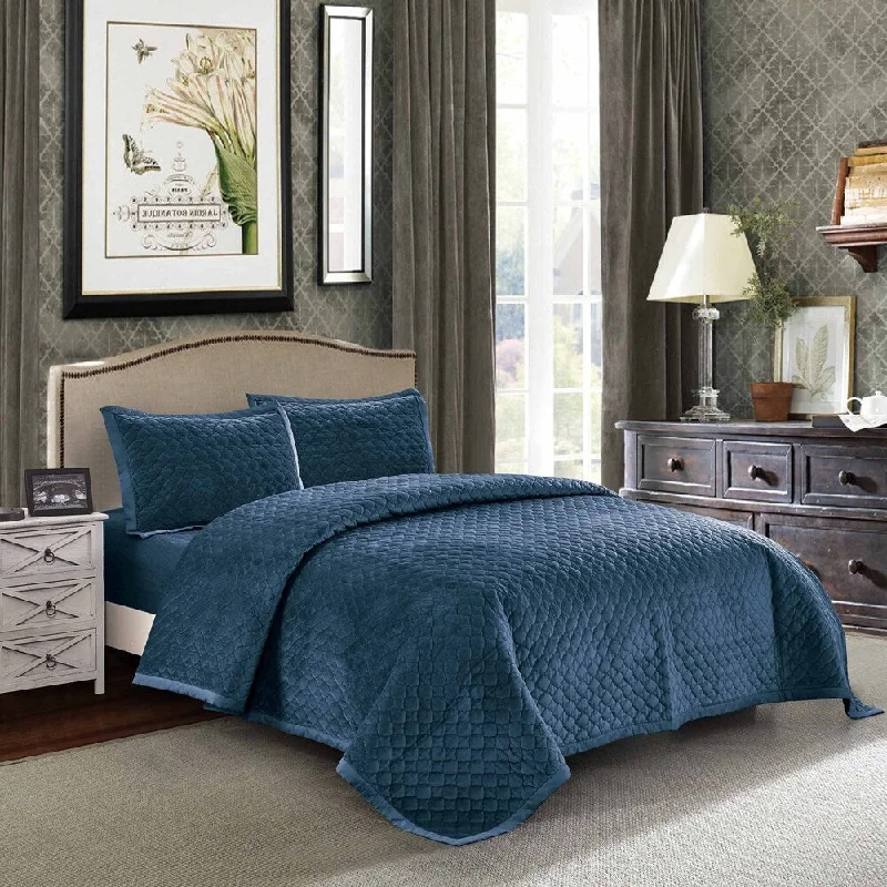 Tiberius Velvet Quilt Set in Blue