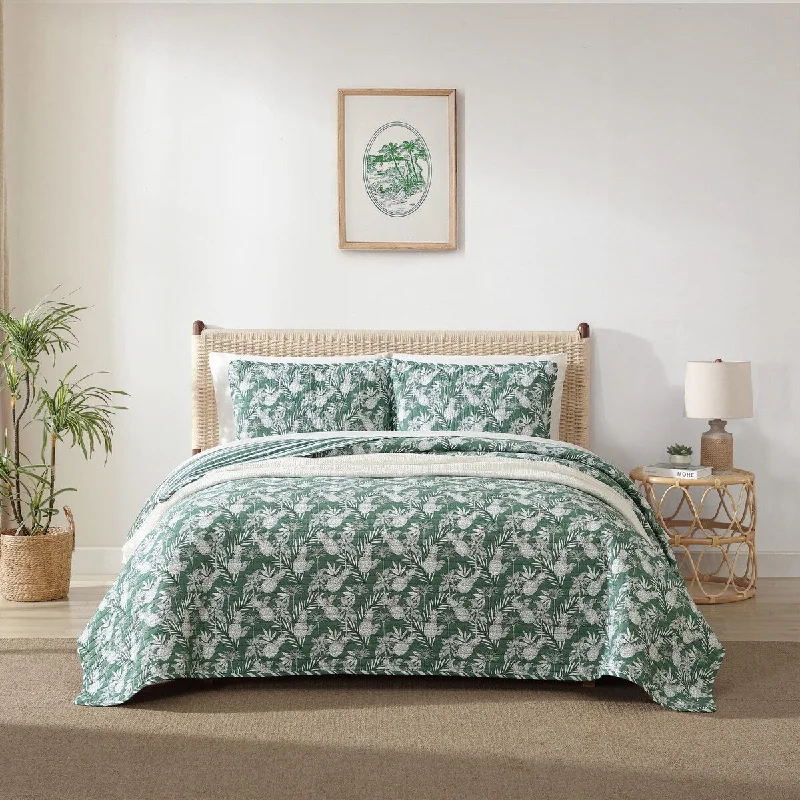 Tommy Bahama Pineapple Venture Cotton Reversible Green Quilt Set