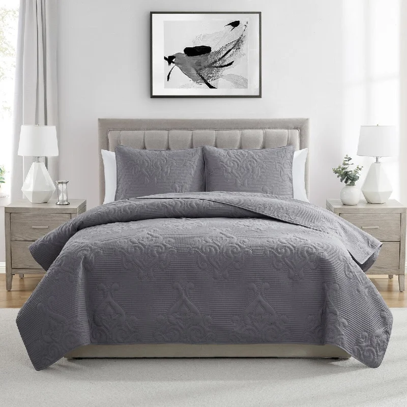 VCNY Home Solomun 3-Piece Pinsonic Damask Microfiber Quilt Set