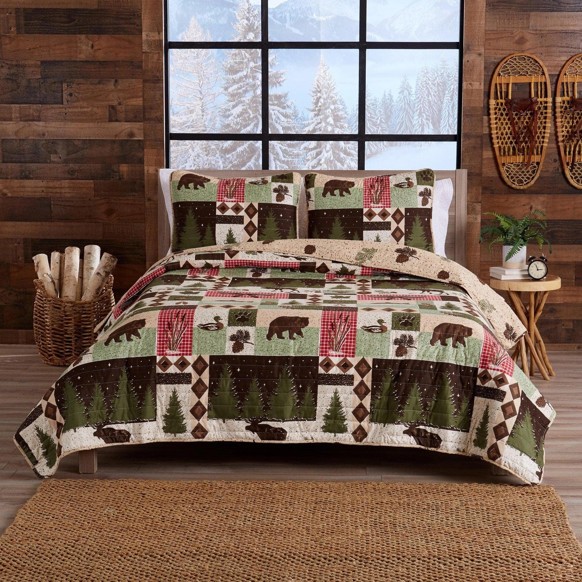 Wild Forest Reversible Quilt Set