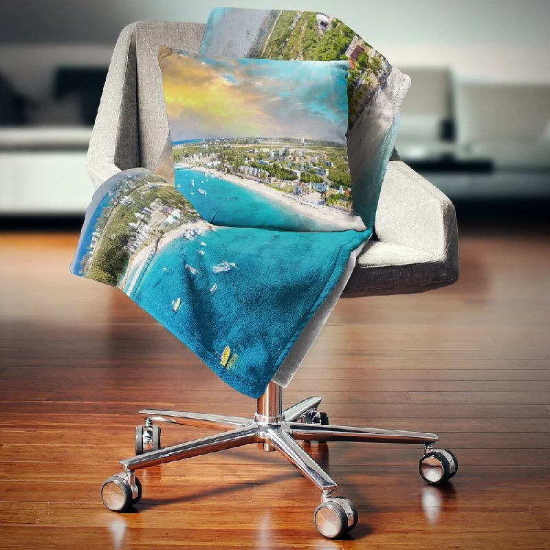 Designart 'Panoramic Caribbean Island' Landscape Photography Throw Blanket