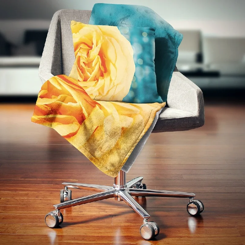 Designart 'Rose Flower with Lit up Background' Floral Throw Blanket