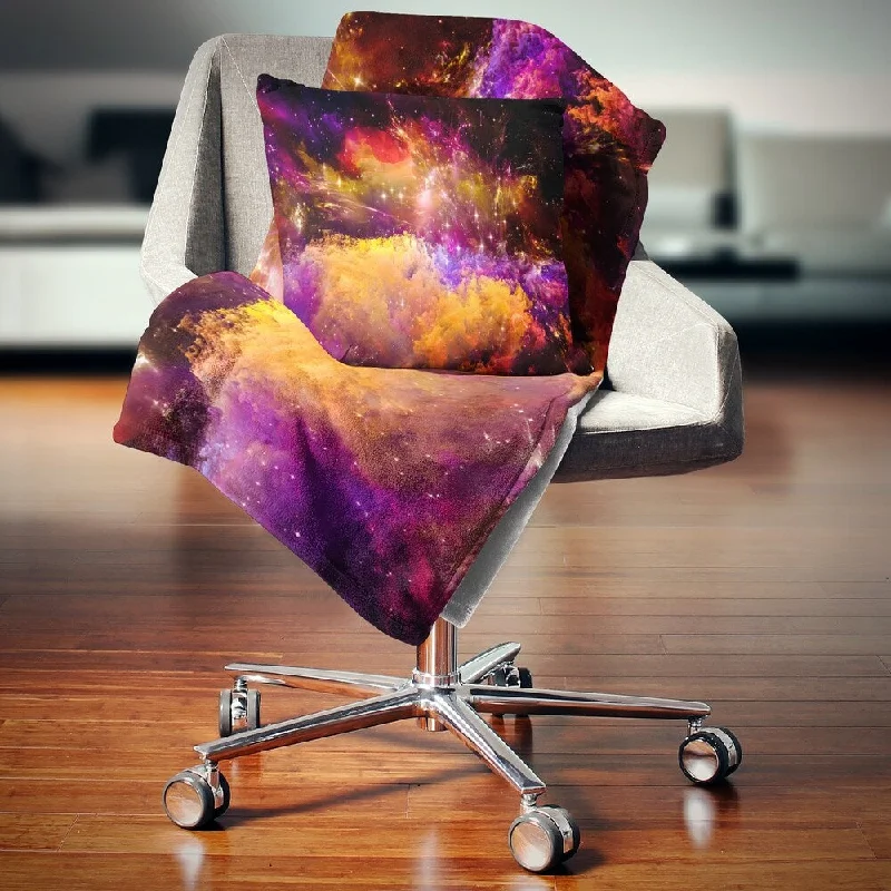 Designart 'Universe Fractal Burst' Abstract Throw Blanket